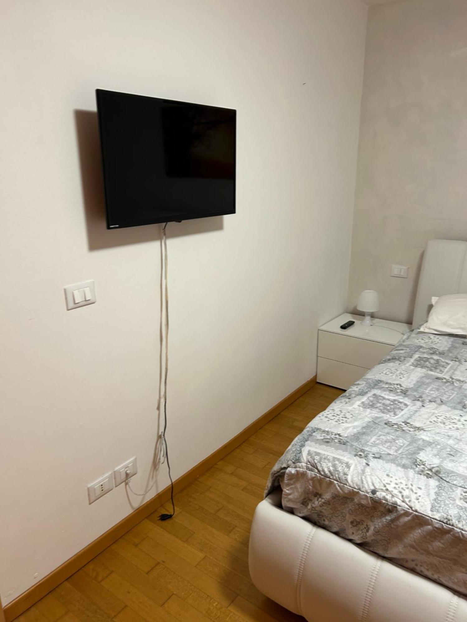 Residence Tevere Удине Экстерьер фото